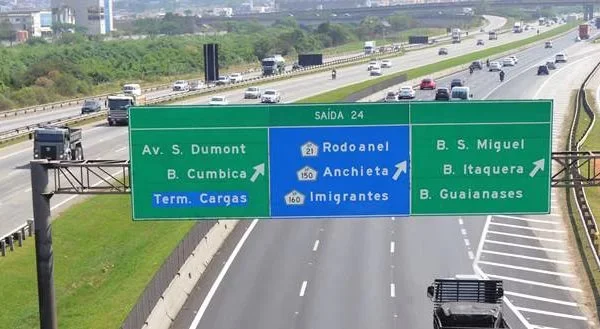 Estrada em SP