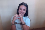Influencer ex-presidiária volta para cadeia após ser pega com drogas