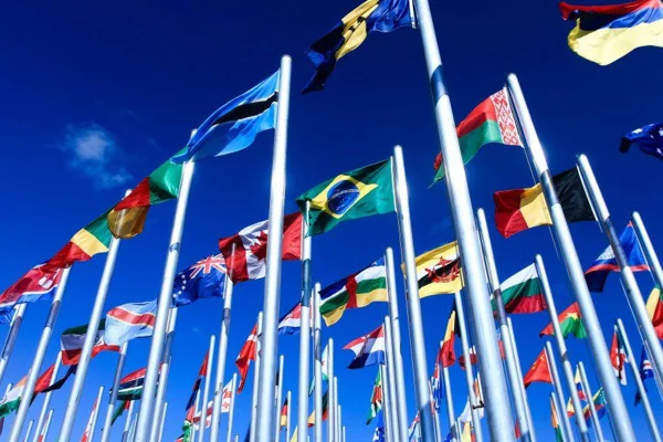 Guerra cortará pela metade alta do comércio e do PIB mundial, diz OMC