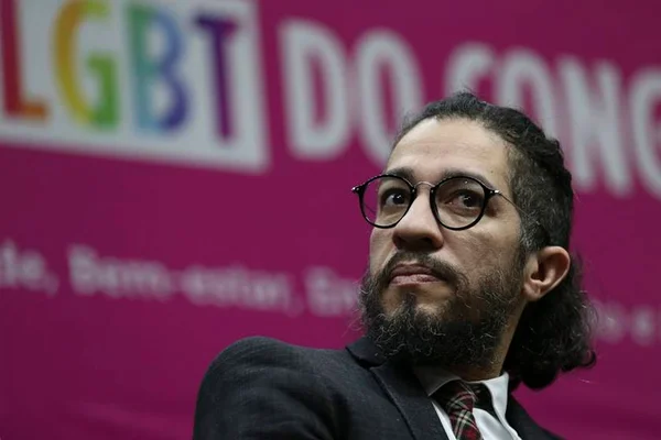 Justiça manda Jean Wyllys excluir post contra empresário bolsonarista e Marcos do Val