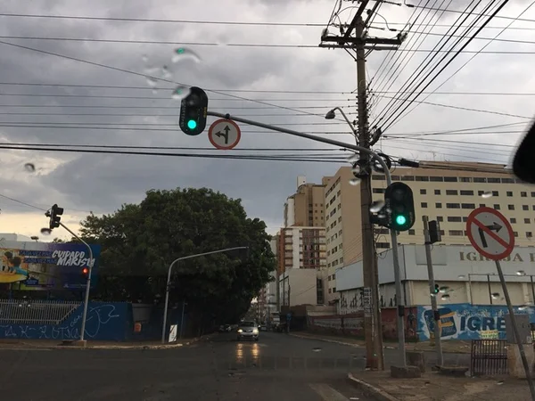 Chuvisco em Taguatinga anima brasilienses neste domingo (22)