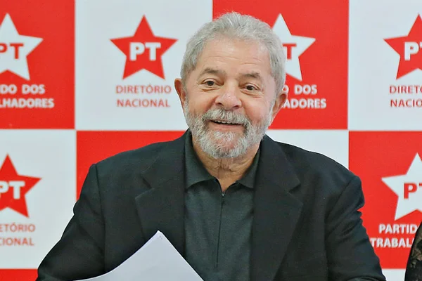 Lula diz que dorme com consciência tranquila porque fez ‘o justo pelo País’