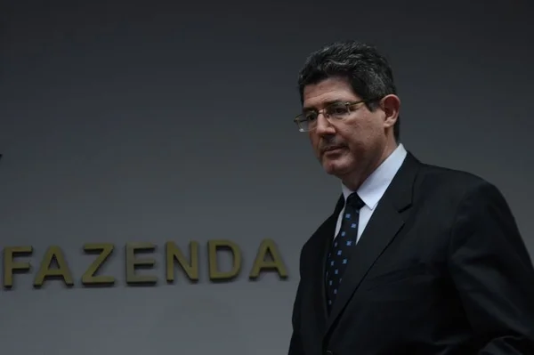 Barbosa é pressionado a cumprir acordo de Levy que reduziria imposto de turismo