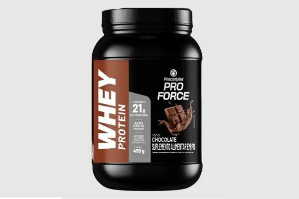 Imagem mostra embalagem de whey protein da Piracanjuba - Metrópoles