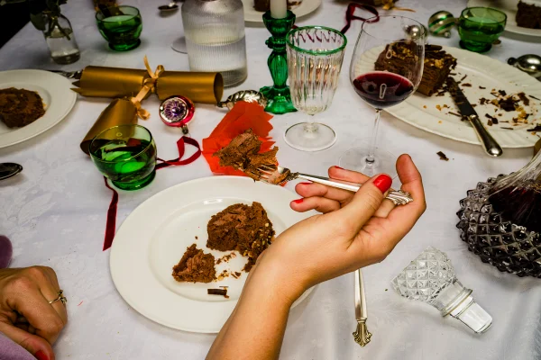 Como sobreviver às festas e viagens de fim de ano sem ganhar peso