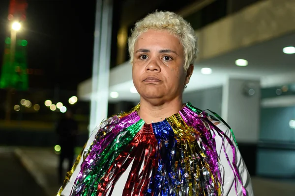 “Fui presa por 4 PMs homens”, diz coordenadora de bloco detida no DF