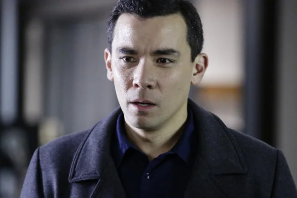 Imagem colorida de O ator Conrad Ricamora na série Como Defender um Assassino (2014) - Metrópoles