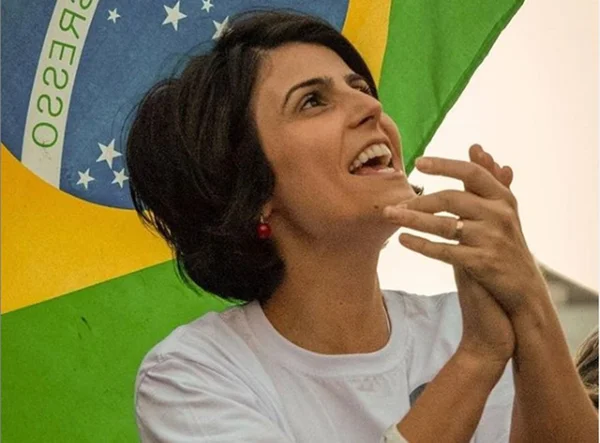Manuela d’Avila não vai a ato e explica motivo no Instagram