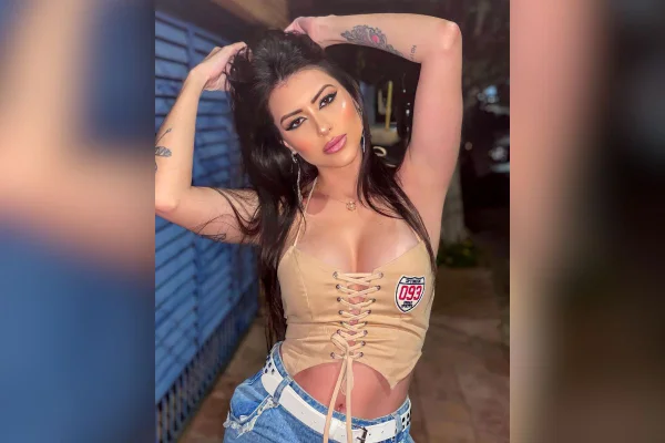 Imagem colorida mostra a influenciadora Maia Lozano, ex-affair de Fiuk - Metrópoles