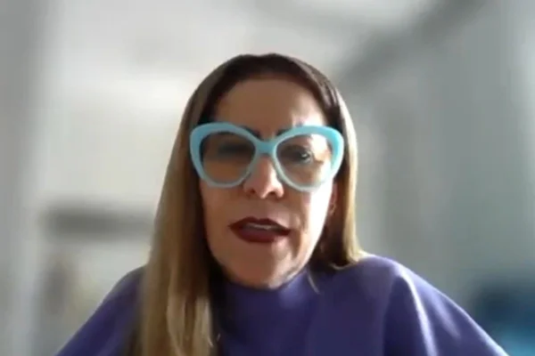 A juíza do TJ-GO Ana Claudia Magalhaes afirmou que pessoas brancas deveriam dar exemplo.