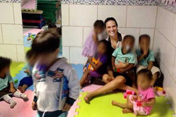 Após perder o filho, mãe busca doações para ajudar creche em Brasília