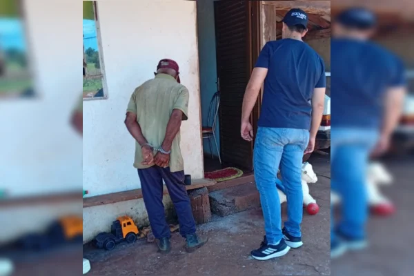 Neta estuprada por avô postiço mandou mensagem desesperada para o pai
