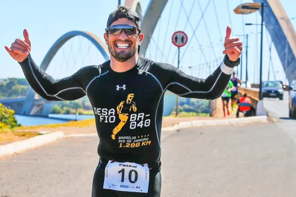 Atleta Yunarê corre em Brasília