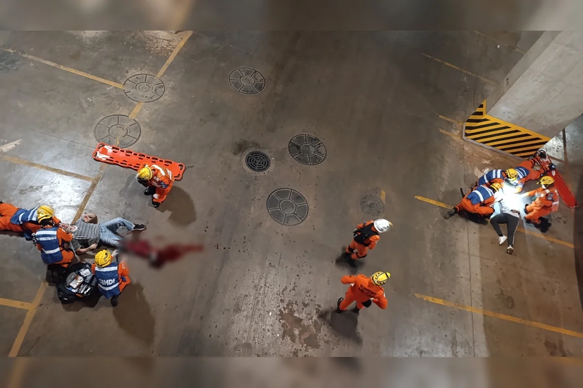 A ação contou com a simulação de duas vítimas graves para o treinamento de atendimento