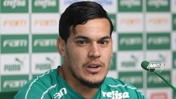O zagueiro Gustavo Gómez, do Palmeiras, durante entrevista coletiva
