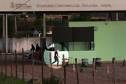 Imagens mostram João, namorado de Isabelle, deixando presídio no CE após decisão da Justiça Imagens mostram João, namorado de Isabelle, deixando presídio no CE após decisão da Justiça