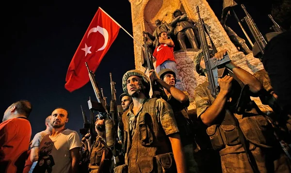 Turquia prendeu 32 mil desde golpe de Estado fracassado no país