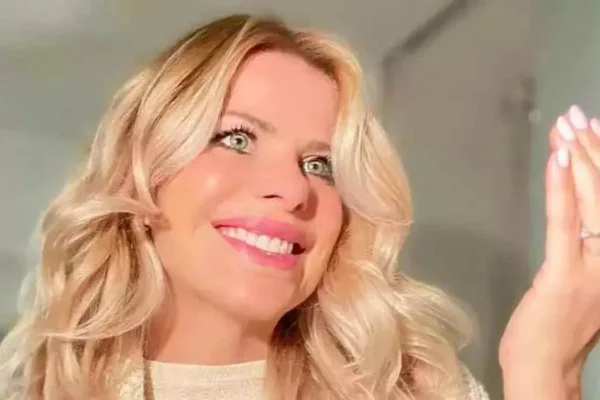 Karina Bacchi diz viver em santidade e que espera por “homem de Deus” - destaque galeria Karina Bacchi diz viver em santidade e que espera por “homem de Deus” - destaque galeria
