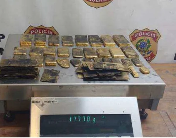 PF já pagou R$ 130 mil a ex-agente réu por contrabandear ouro à Itália