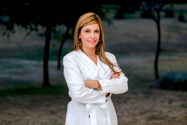Sílvia Leite Faria: falta de vitaminas causa até queda de cabelo