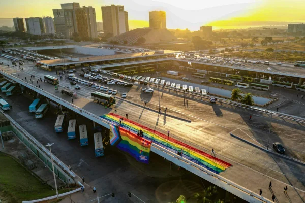 Bandeira LGBT Rodoviária