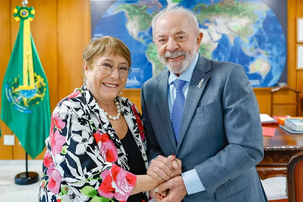 Em meio a articulações para chefia da ONU, Lula recebe Bachelet