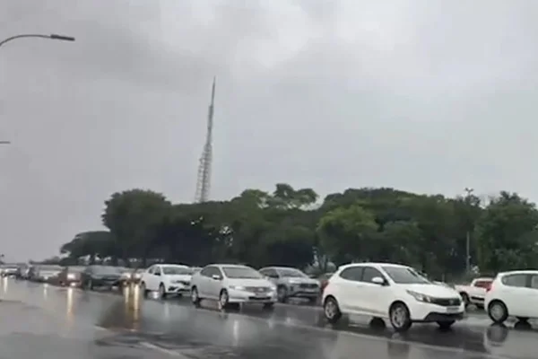 Congestionamento - Metrópoles