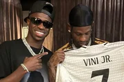 A amizade entre Travis Scott e Vini Jr. ganhou destaque durante a Copa do Mundo A amizade entre Travis Scott e Vini Jr. ganhou destaque durante a Copa do Mundo