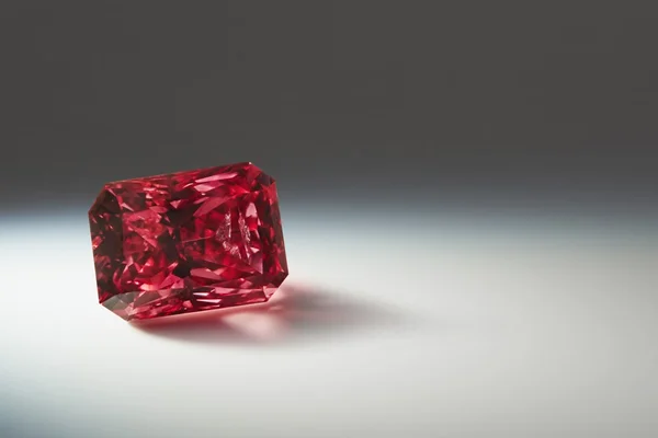 Maior mina de diamantes do mundo fechará em 2020, após 40 anos