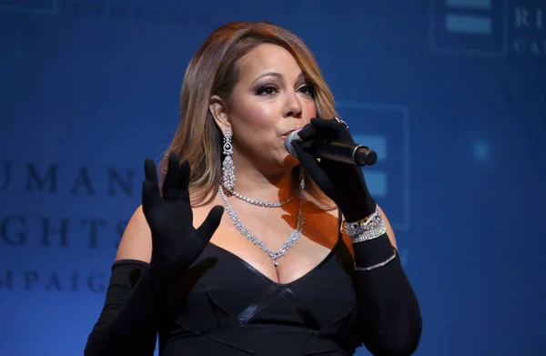 Cancelamento de turnê de Mariah Carey vira uma verdadeira novela