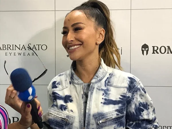 Sabrina Sato se emociona após mãe sair de sua casa: “Família é tudo”