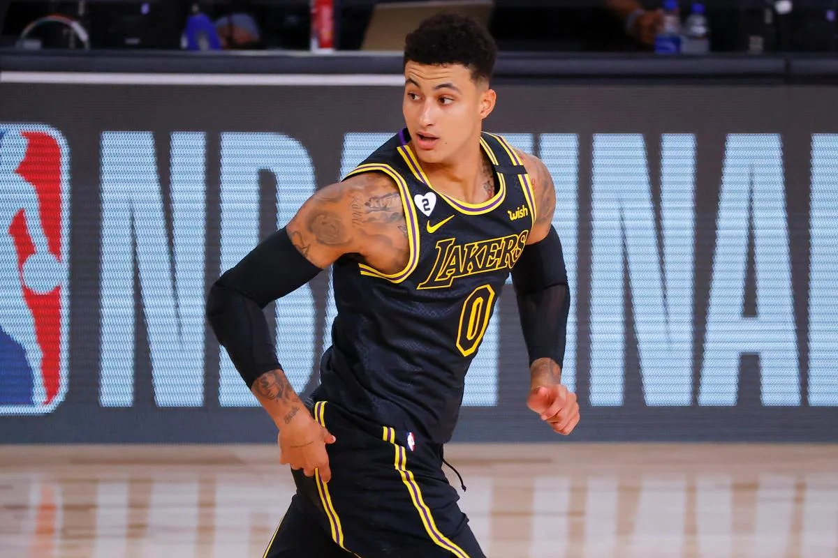 <b>Kyle Kuzma</b>: o ala de 25 anos foi trocado para o Lakers junto de Brook Lopez logo após ter sido recrutado pelo Brooklyn Nets, que recebeu D’Angelo Russell e Timofey Mozgov no negócio
<b>Kyle Kuzma</b>: o ala de 25 anos foi trocado para o Lakers junto de Brook Lopez logo após ter sido recrutado pelo Brooklyn Nets, que recebeu D’Angelo Russell e Timofey Mozgov no negócio