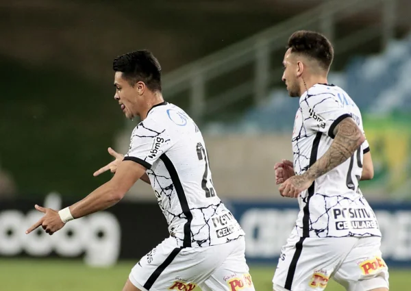 Corinthians bate Cuiabá por 2 x 1