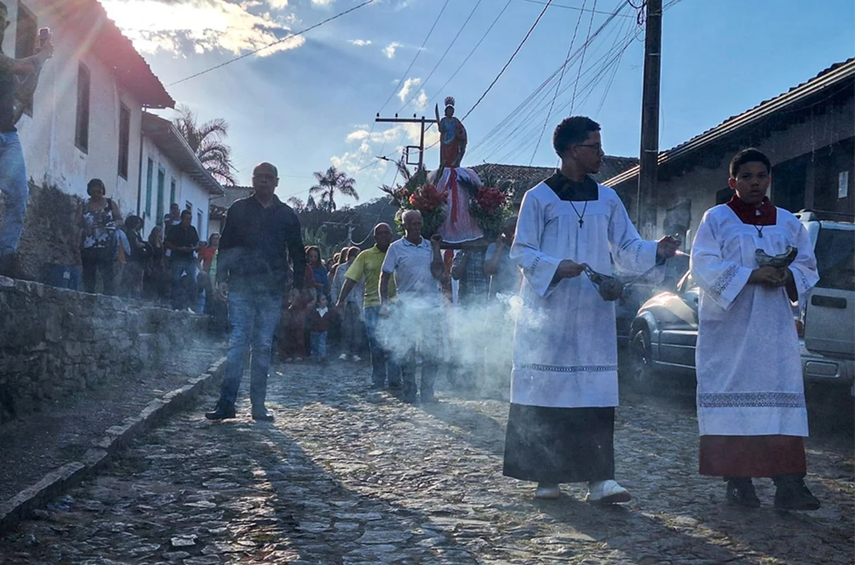 A reabertura foi marcada por uma missa nesta terça-feira (7), precedida por uma procissão e apresentação do Coral de Itabirito A reabertura foi marcada por uma missa nesta terça-feira (7), precedida por uma procissão e apresentação do Coral de Itabirito