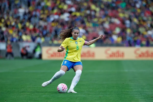 Bruninha e Angelina são desconvocadas da Seleção Brasileira após lesões