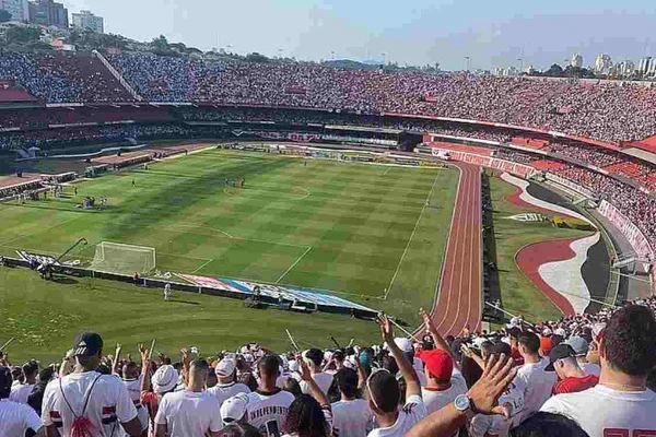 Foto colorida mostra Estádio Morumbi