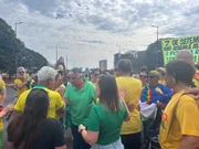 Ato no Eixinho reuniu cerca de 200 pessoas Ato no Eixinho reuniu cerca de 200 pessoas