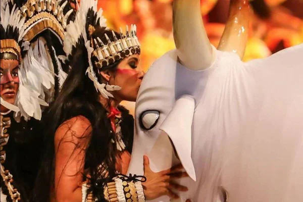 Isabelle lamenta derrota do Boi Garantido no Festival de Parintins