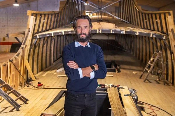 Rodrigo Santoro estrela série com Professor de La Casa de Papel