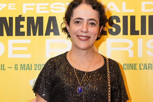 Silvia Buarque recorda segundo câncer de mama e mastectomia dupla - Metrópoles