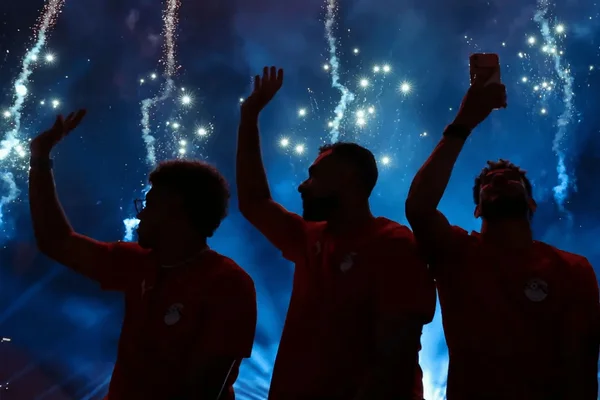 Jogadores do Egito foram recepcionados por diversos torcedores
