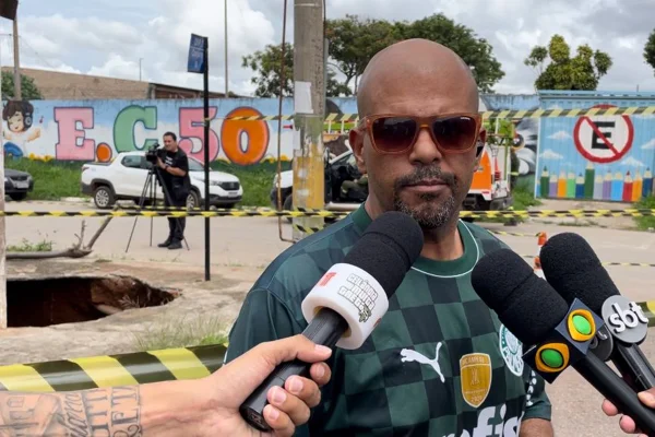 “Me preocupei em ajudar”, diz homem que salvou irmãos de cratera no DF
