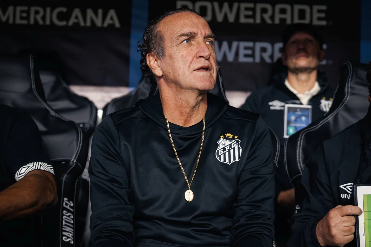 Cuca elogia Neymar após vitória nas oitavas de final da Sul-Americana