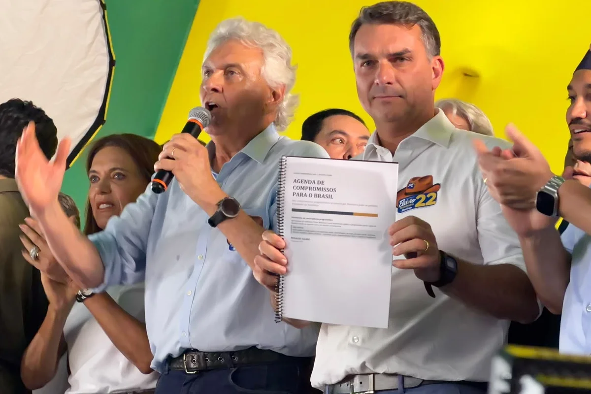 Ronaldo Caiado, Flávio Bolsonaro e Tarcísio de Freitas Ronaldo Caiado, Flávio Bolsonaro e Tarcísio de Freitas