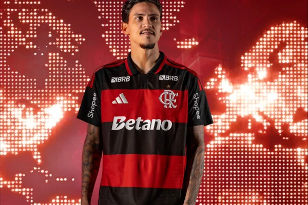 Flamengo revela novo uniforme para 2026; vejas fotos