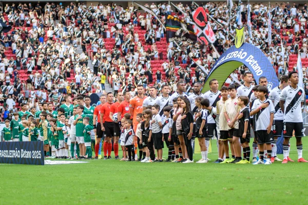 Crianças Vasco x Palmeiras Metrópoles Sports