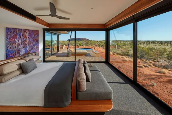 Hotel Longitude