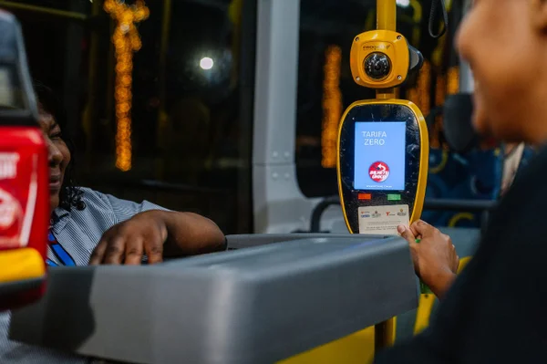 Programa que dá gratuidade nas passagens de ônibus aos domingos fez transporte de passageiros aumentar em 31%