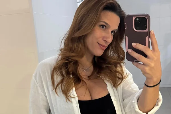 Jade Barbosa encanta fãs ao posar com a filha recém-nascida, Eva - Metrópoles