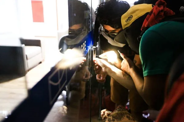 Clima tenso na UnB: estudantes ocupam prédio da reitoria